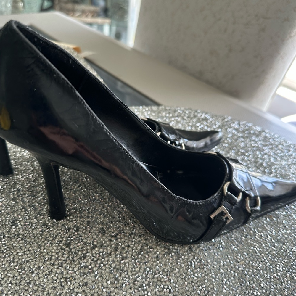 Reduced Elegant Black Heels